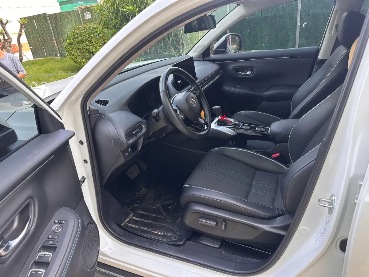 2023 Honda HR-V 1.5T 182HP L4 CVT,autocango,china used car exporter,china ev exporter,chinese used car exporter,chinese used ev exporter