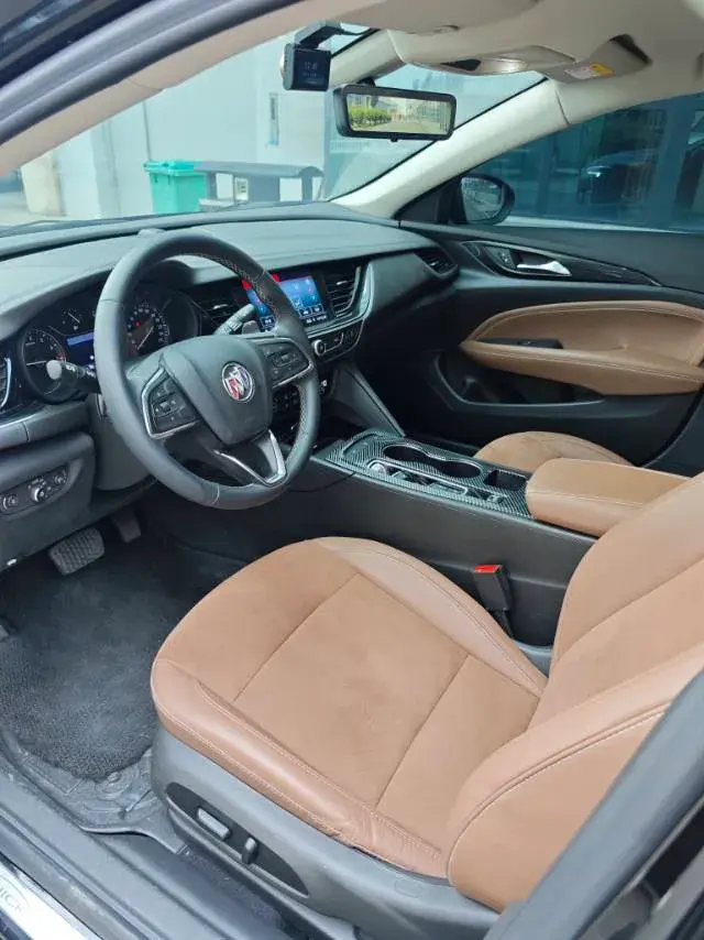 2023 BUICK REGAL thumbnail 3