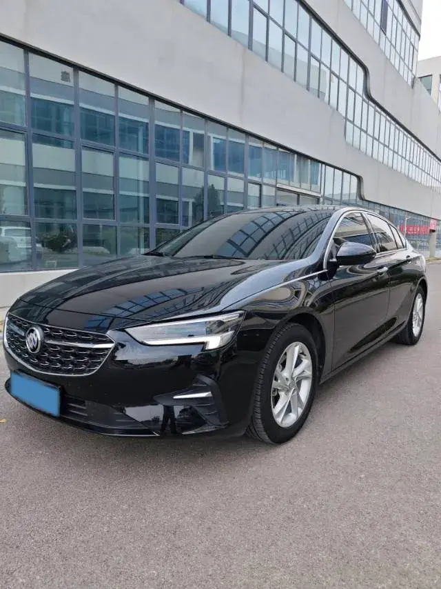 2023 BUICK REGAL view 1