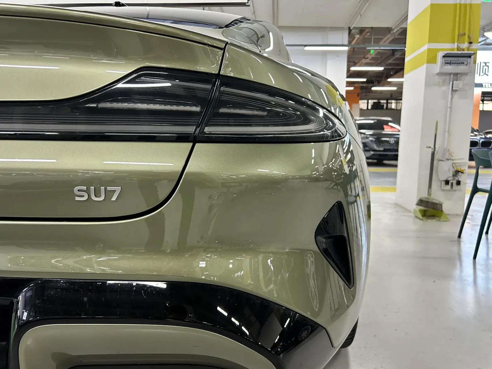 2024 MI SU7 thumbnail 3