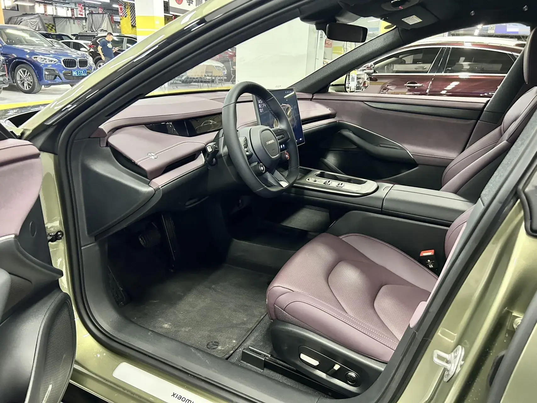 2024 MI SU7 thumbnail 4