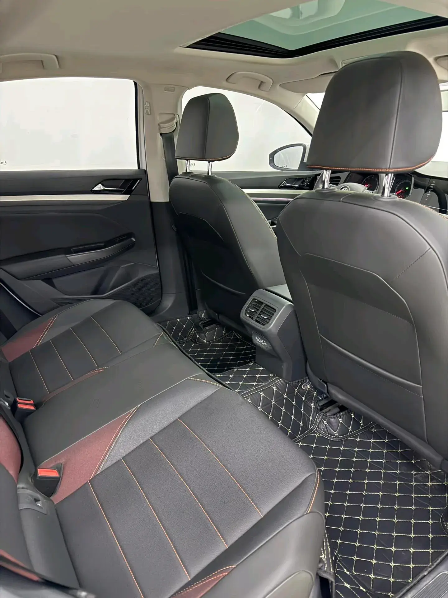 2021 VOLKSWAGEN BORA thumbnail 4