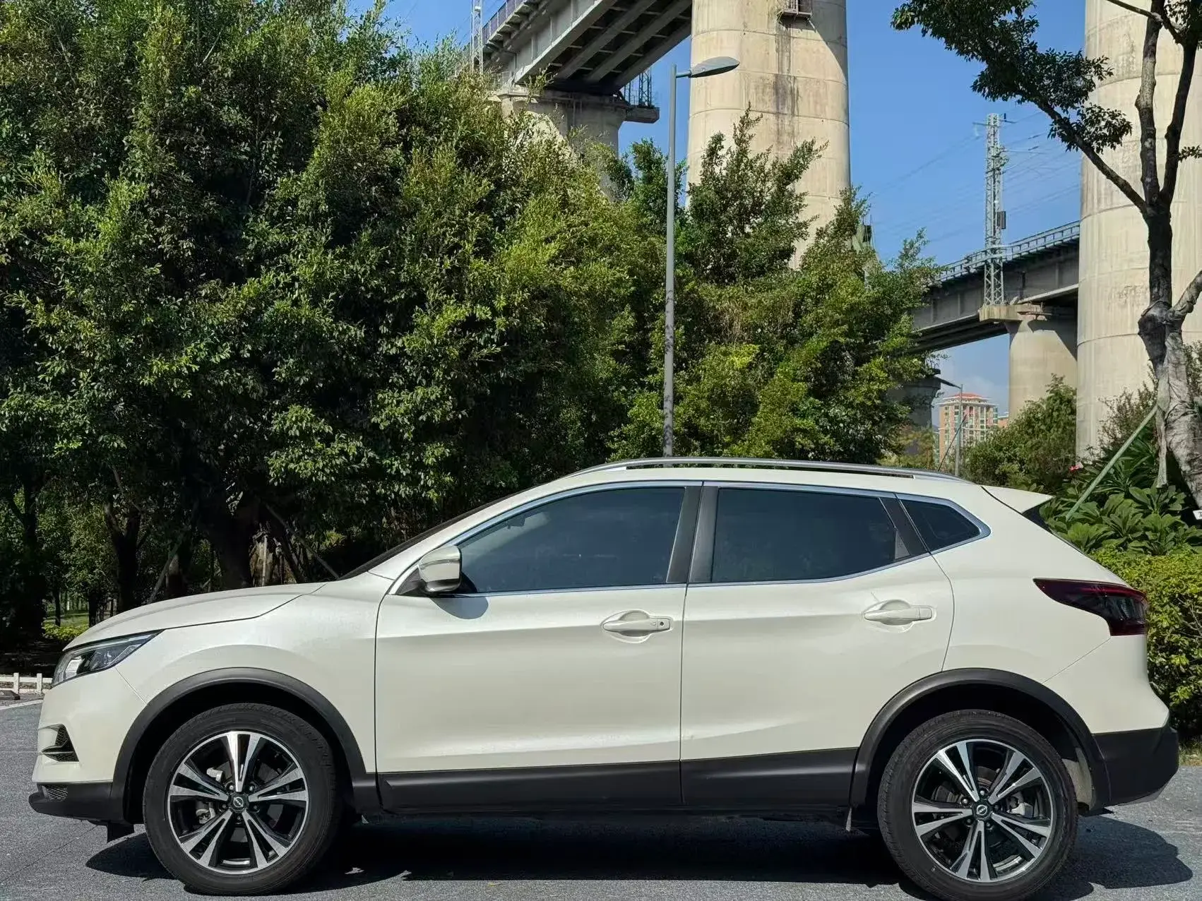 2023 NISSAN QASHQAI thumbnail 3