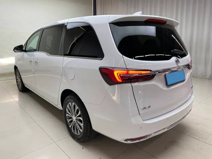 2023 BUICK GL8 thumbnail 3