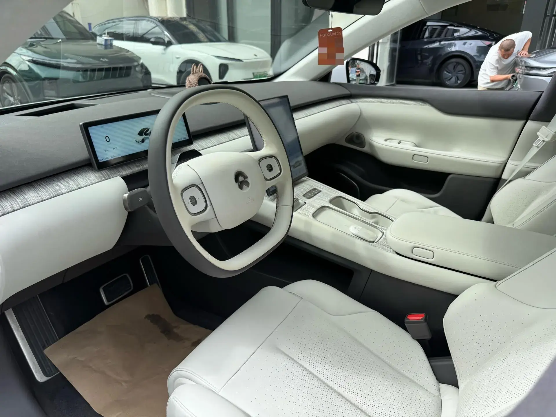 2023 NIO ET7 thumbnail 3