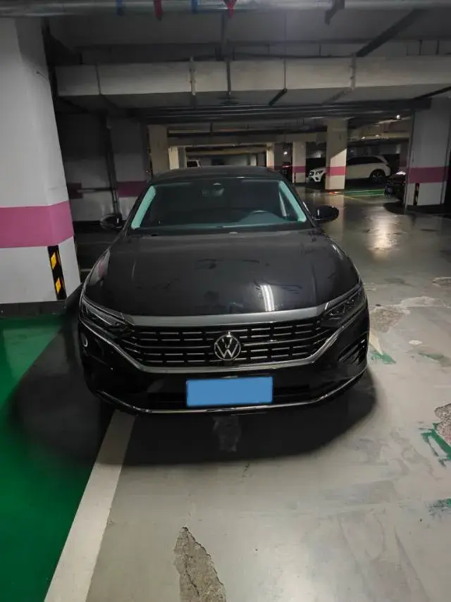 2021 VOLKSWAGEN PASSAT thumbnail 2