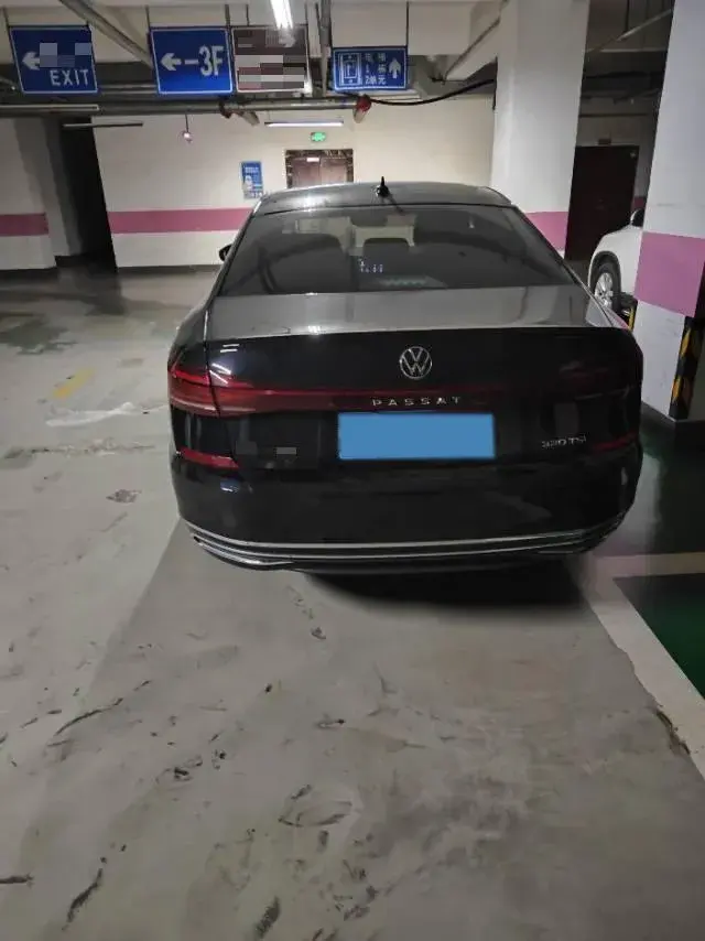 2021 VOLKSWAGEN PASSAT thumbnail 3