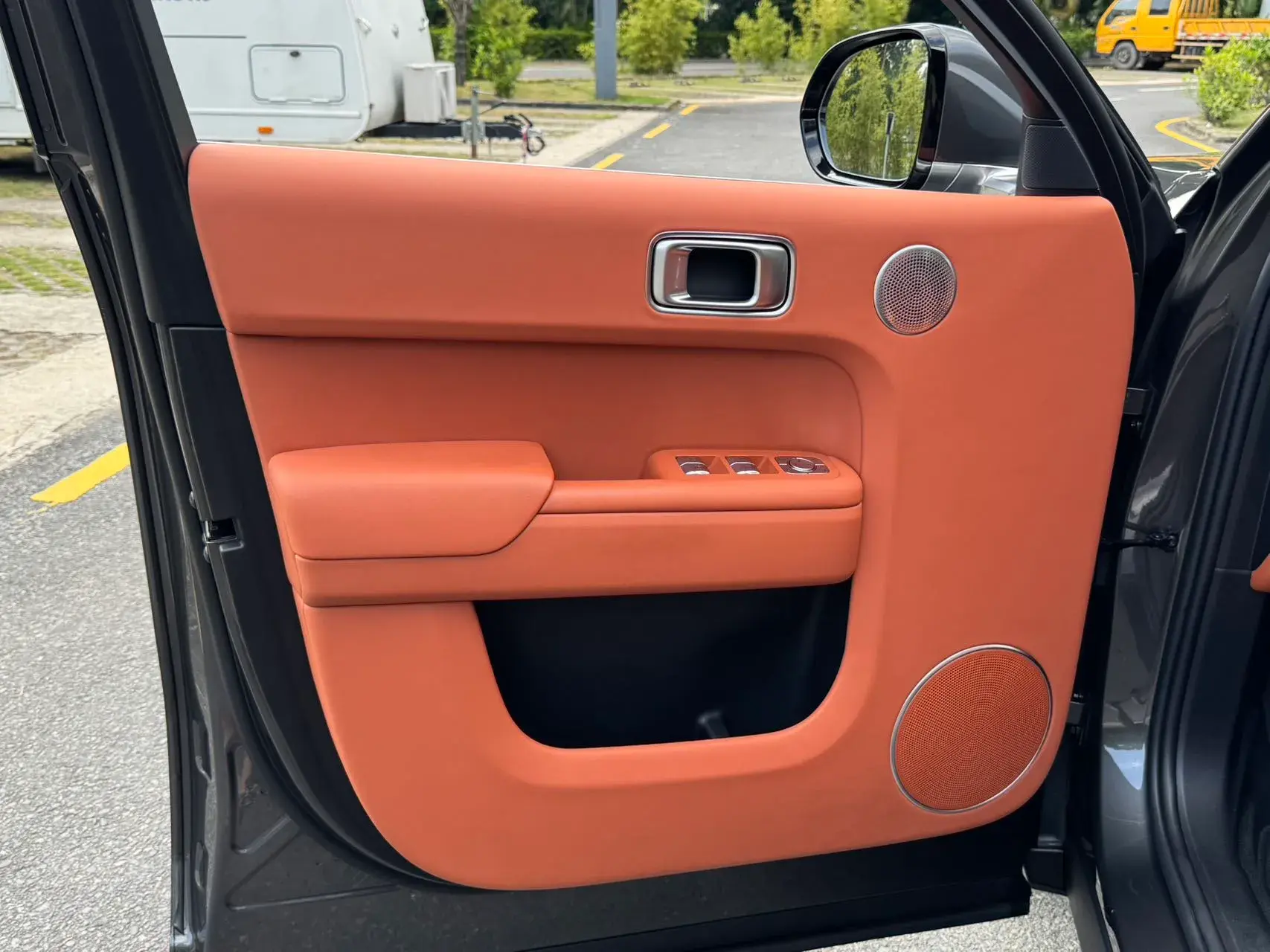 2024 LI L9 thumbnail 4