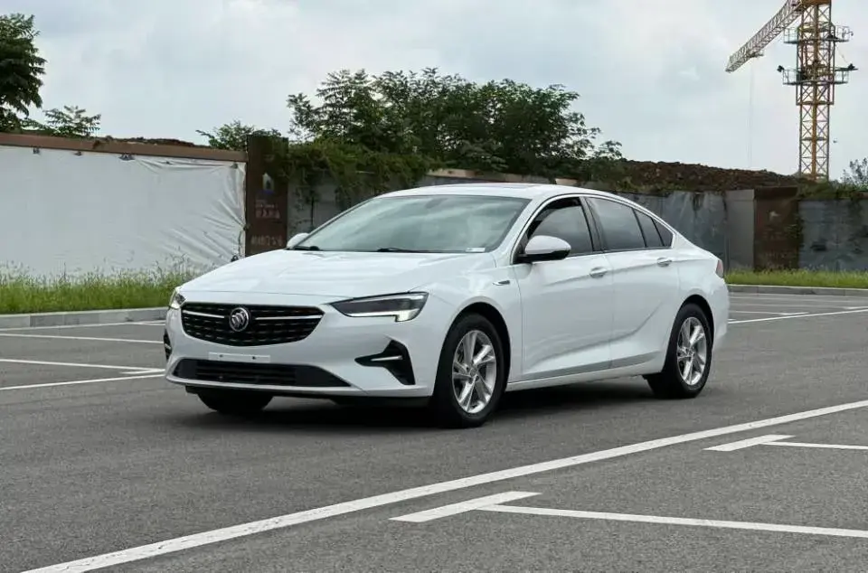 2020 BUICK REGAL view 1