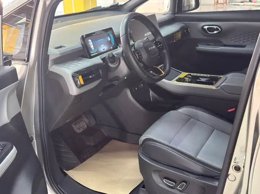 2022 AION Y thumbnail 3