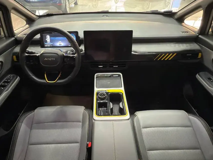 2022 AION Y thumbnail 4