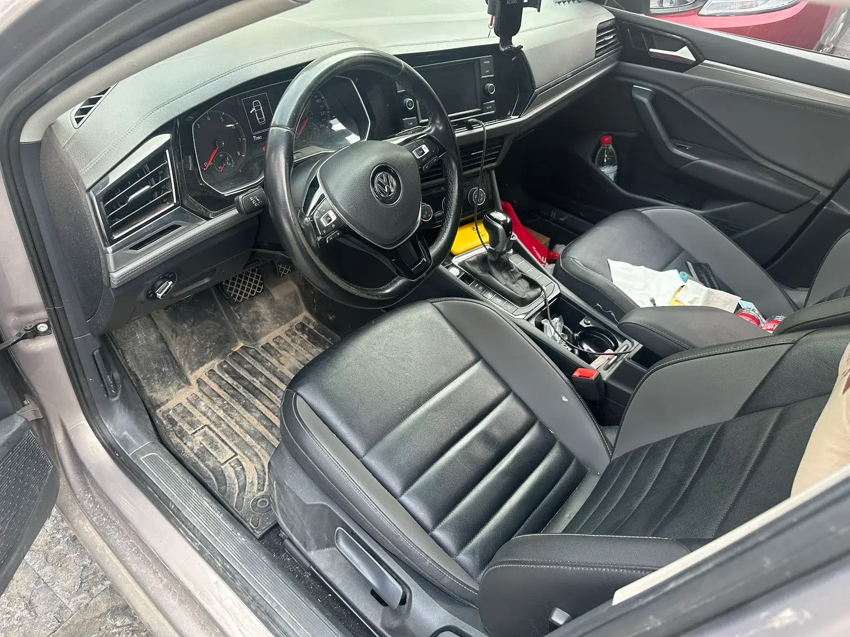 2019 VOLKSWAGEN SAGITAR thumbnail 2