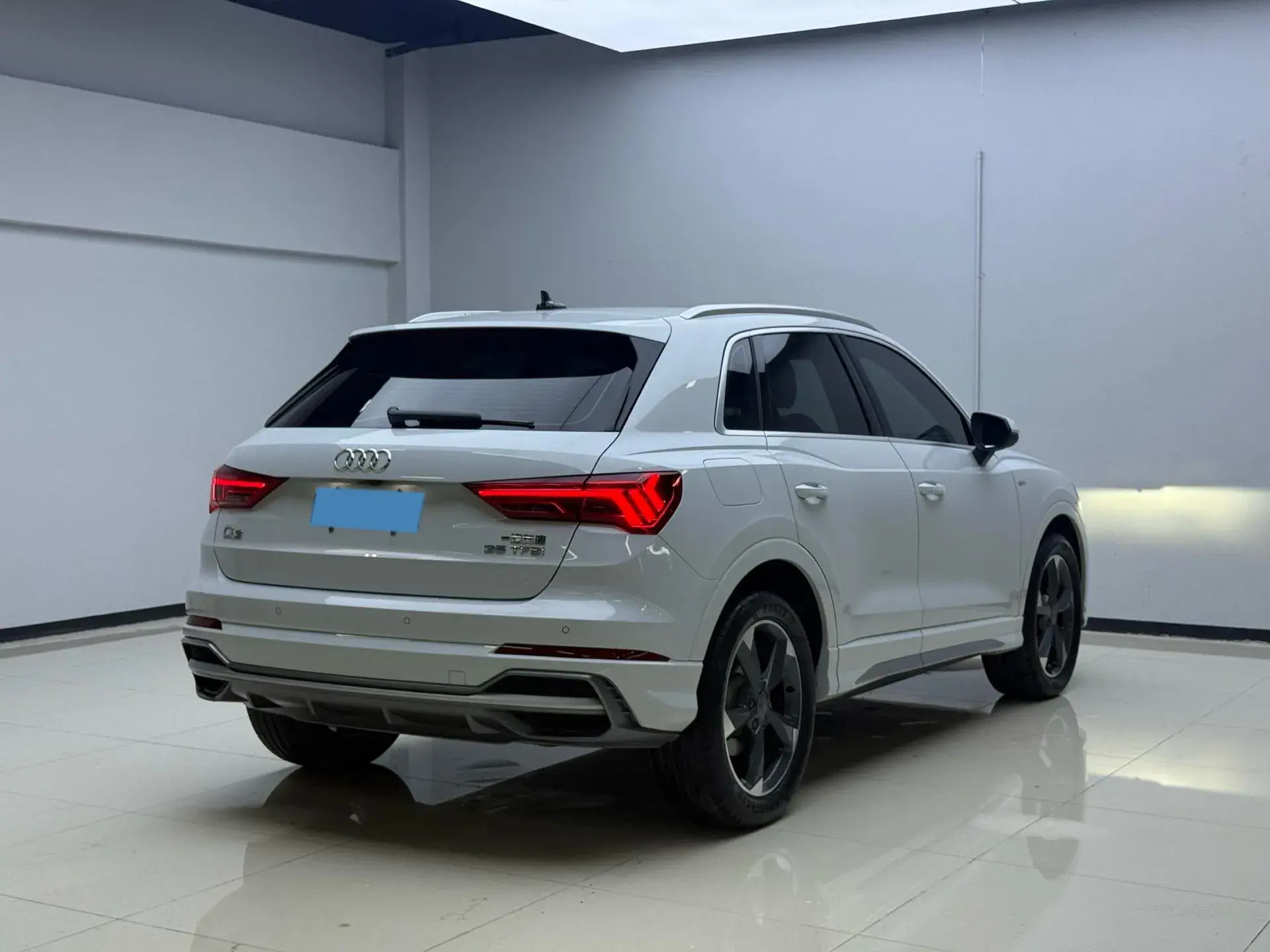 2019 AUDI Q3 thumbnail 4