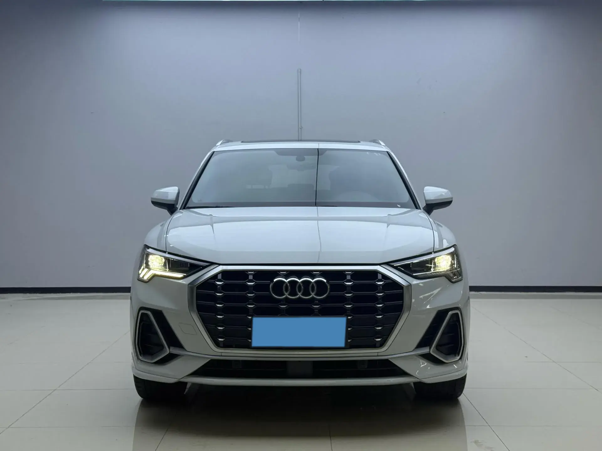 2019 AUDI Q3 thumbnail 2