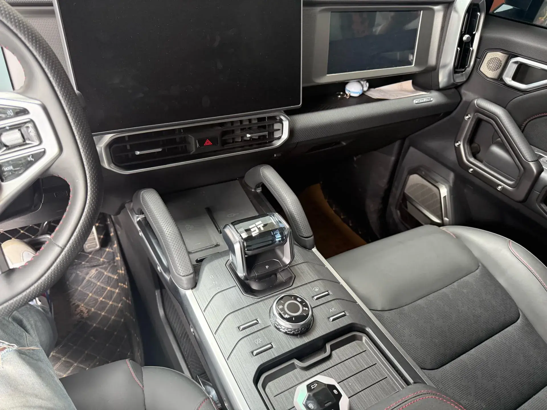 2024 JETOUR SHANHAI thumbnail 4