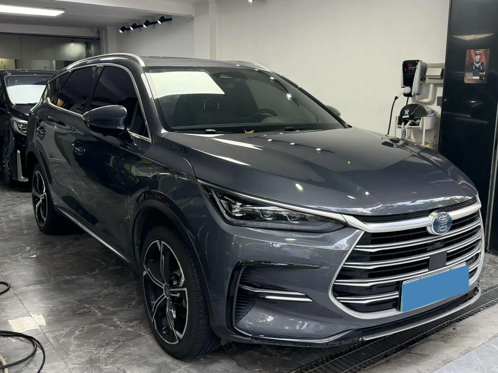 2021 BYD TANG thumbnail 3