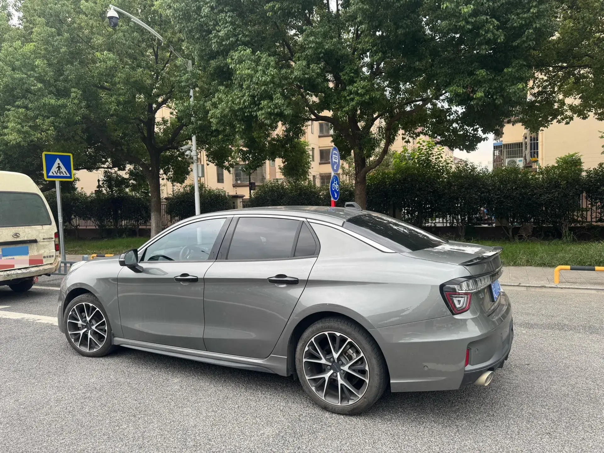 2021 LYNK&CO 03 thumbnail 2