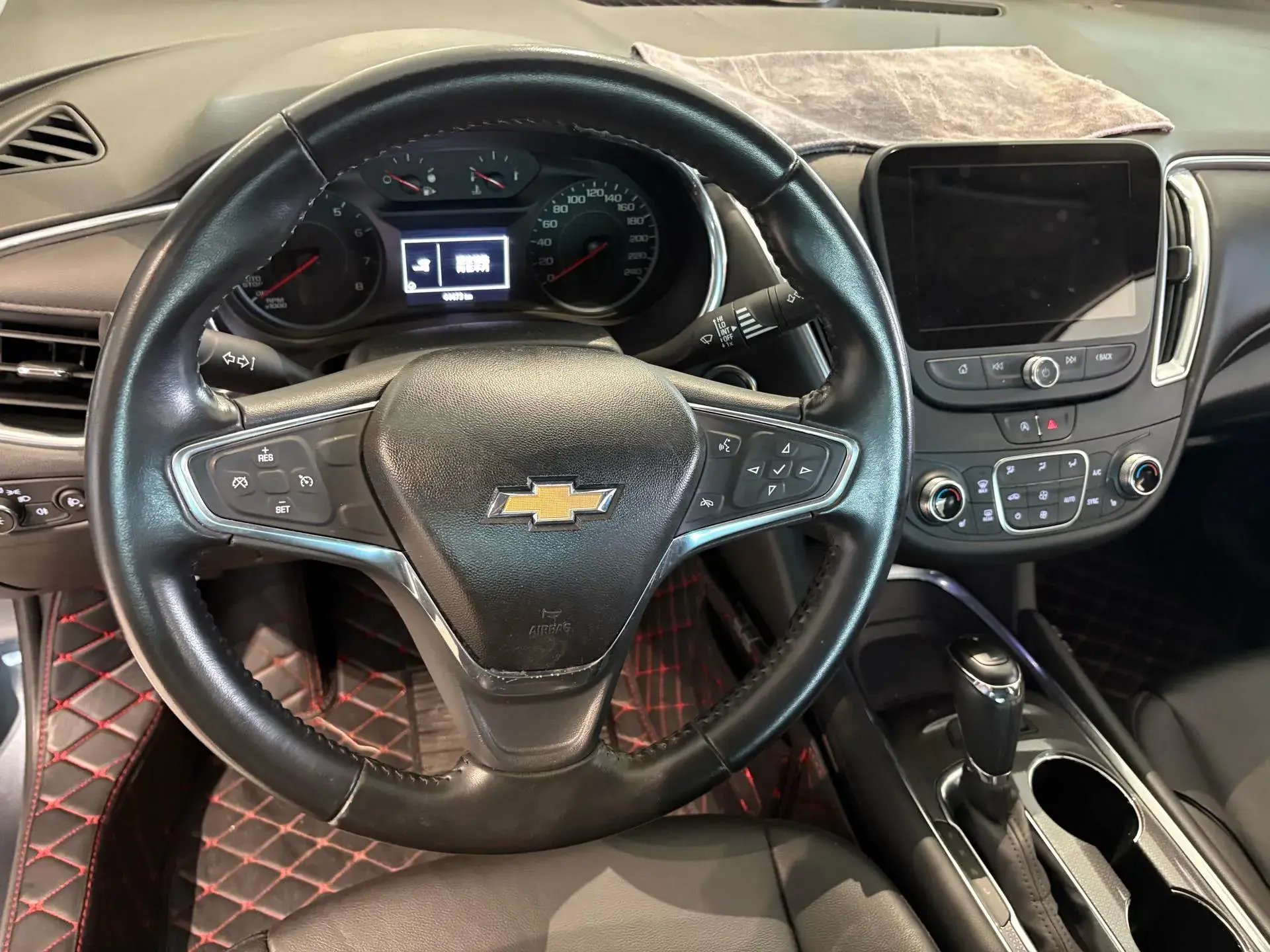 2019 CHEVROLET MALIBU thumbnail 3