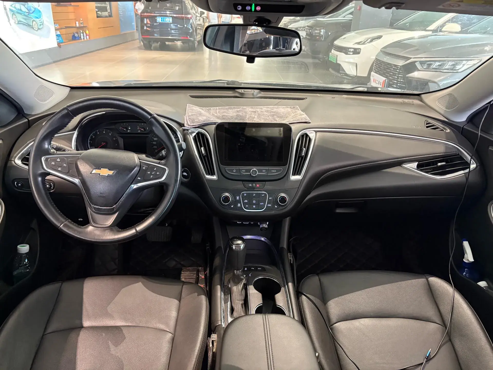 2019 CHEVROLET MALIBU thumbnail 4