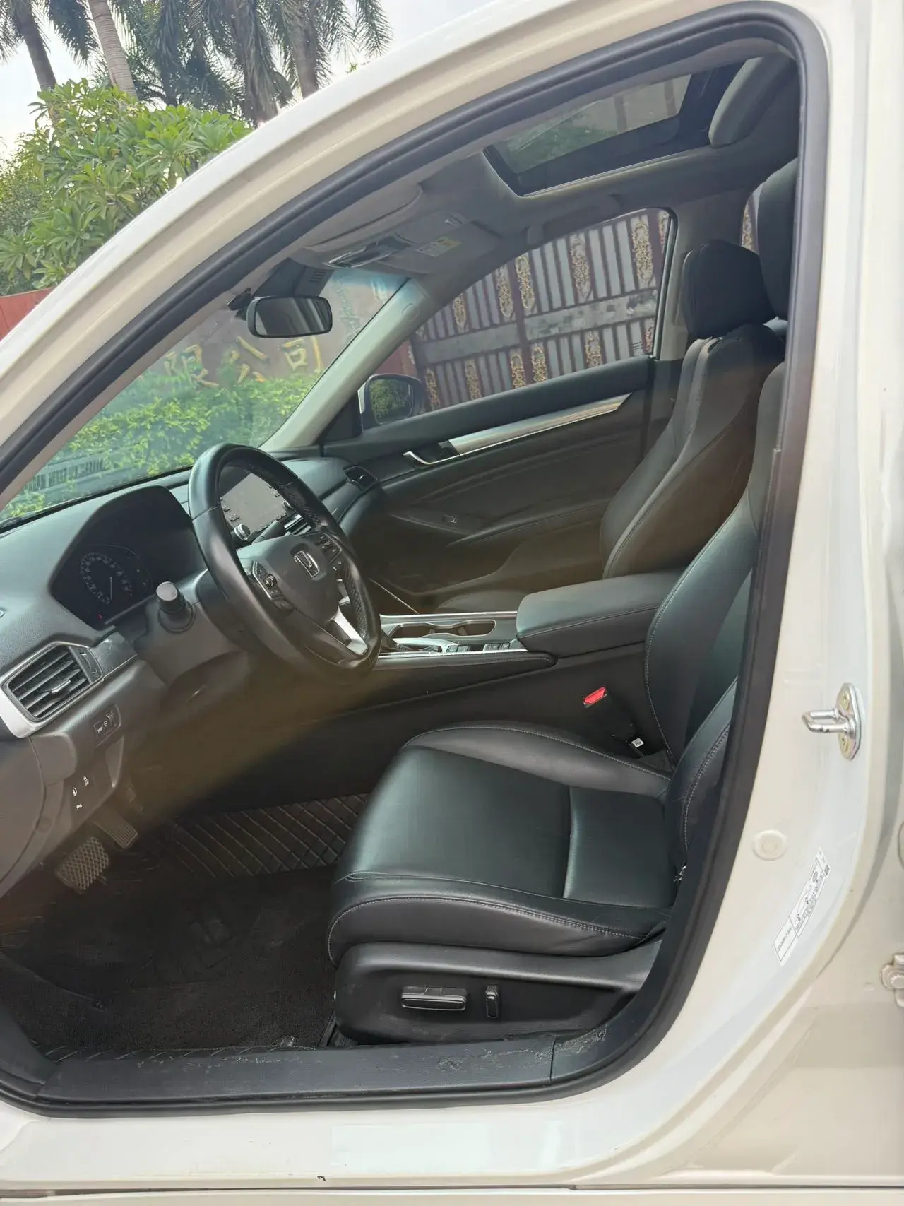 2021 HONDA ACCORD thumbnail 4