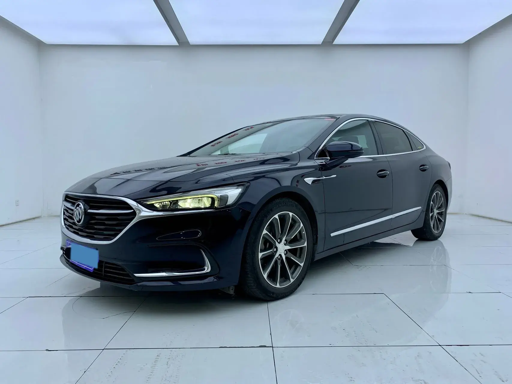 2021 BUICK LARCOSSE view 1