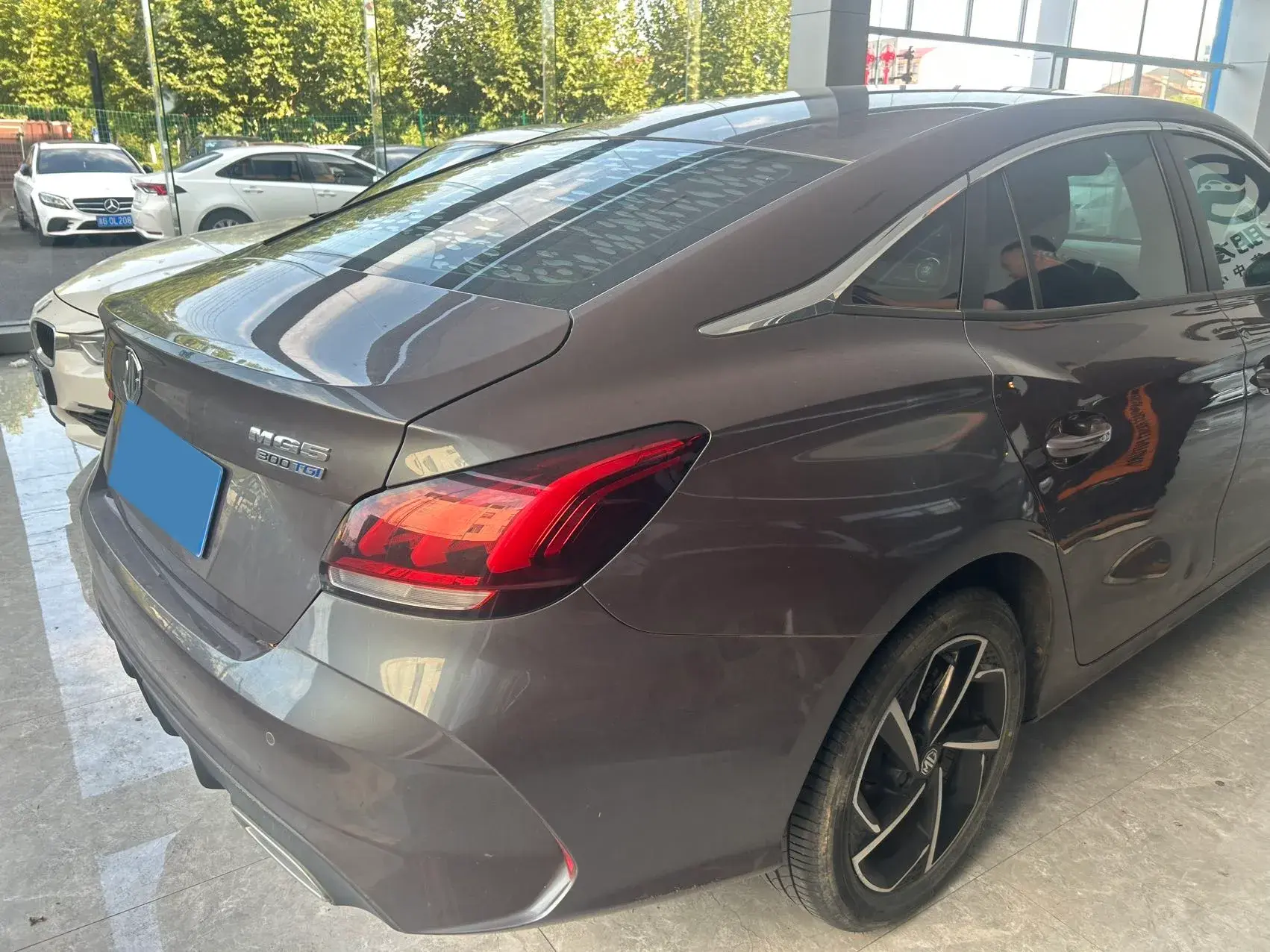 2021 MG 5 thumbnail 4