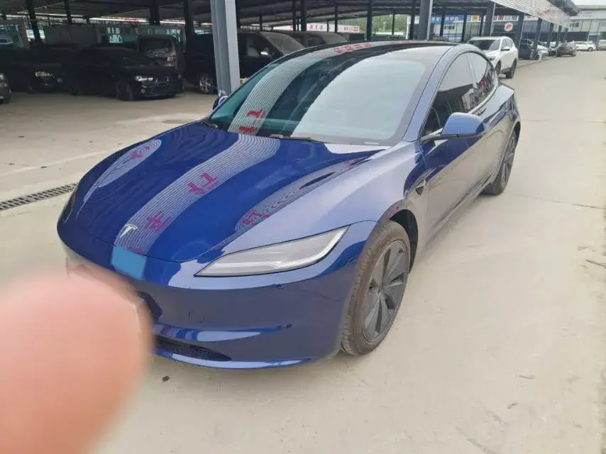 2025 TESLA MODEL view 1