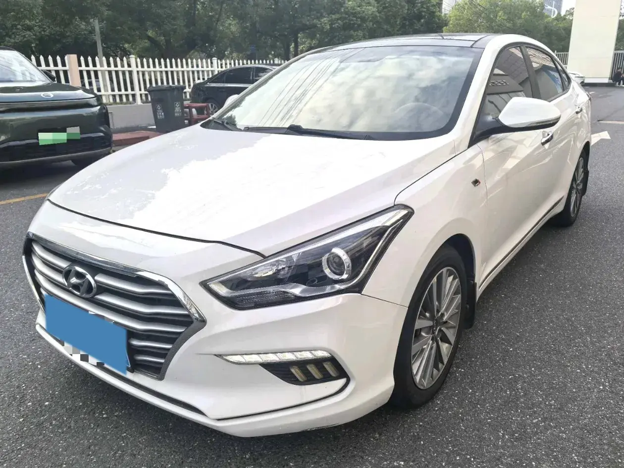 2019 HYUNDAI MISTRA view 1