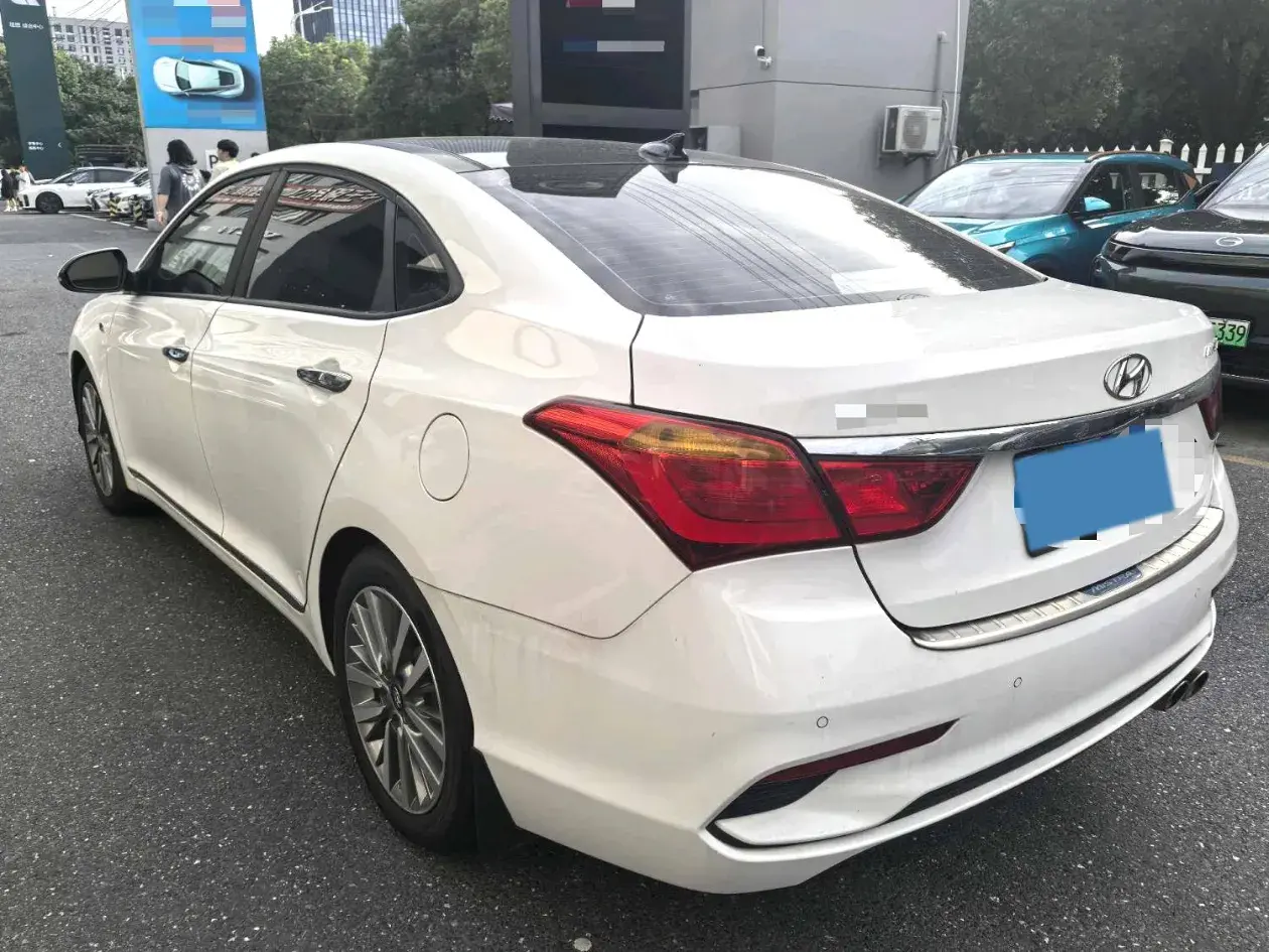2019 HYUNDAI MISTRA thumbnail 3