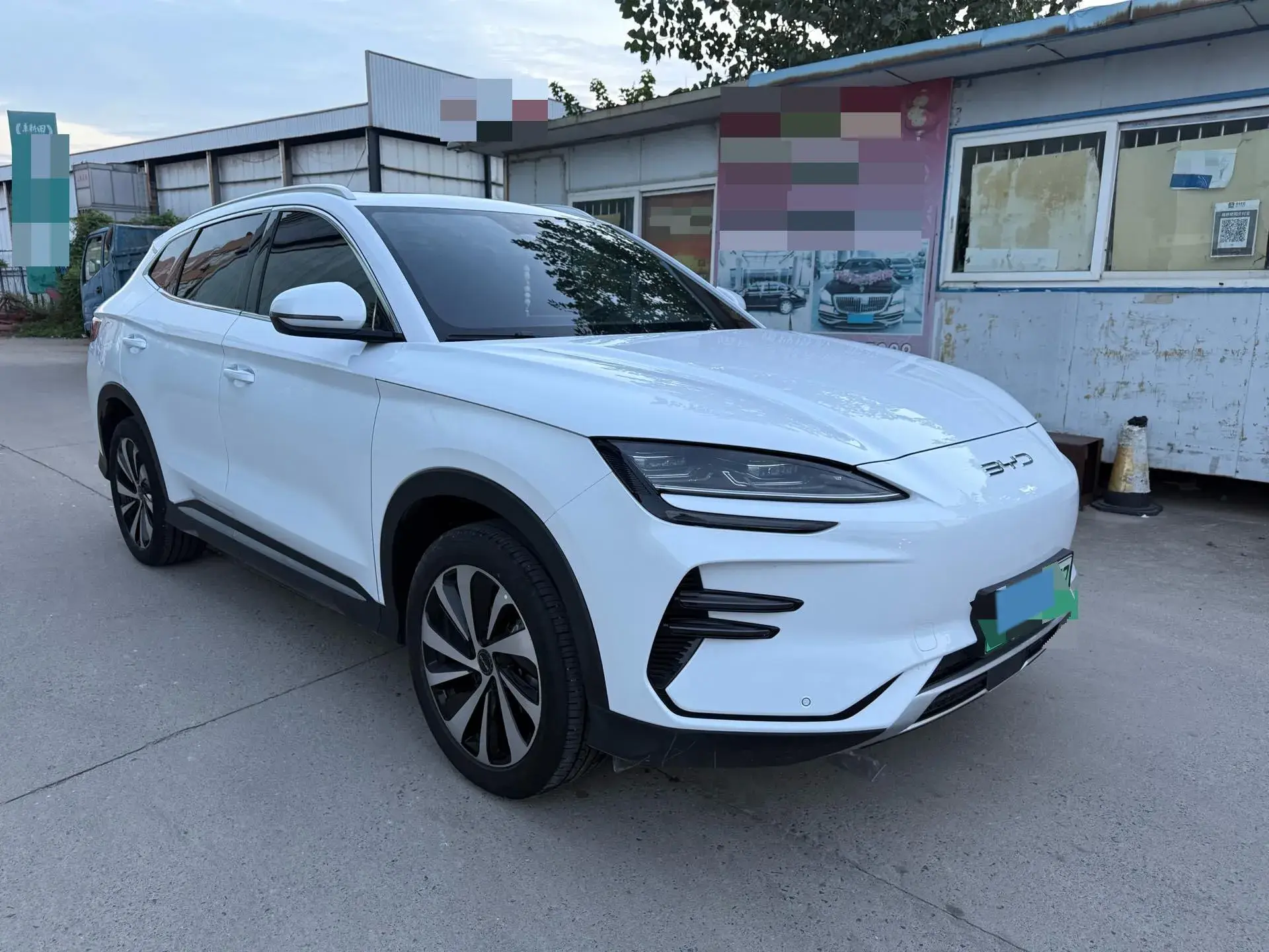 2024 BYD SONG thumbnail 3