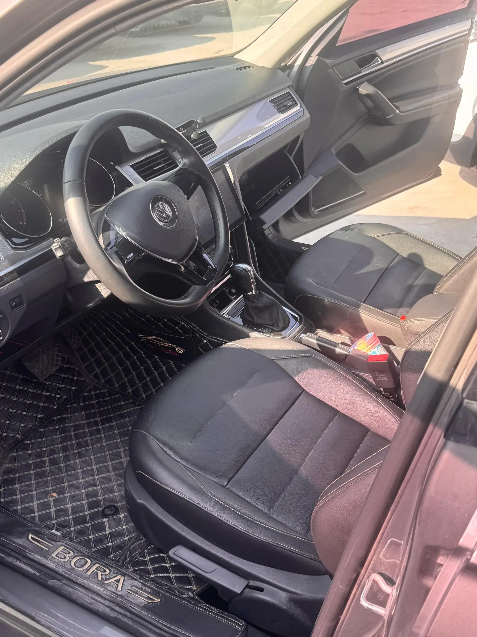 2017 VOLKSWAGEN BORA thumbnail 4