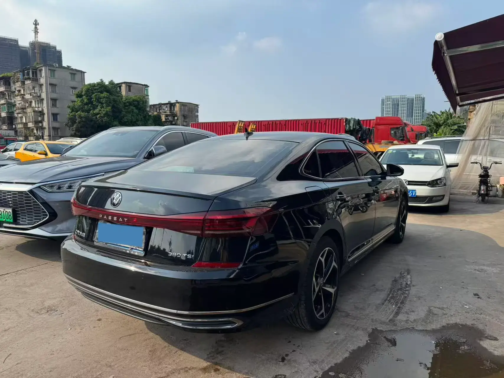 2024 VOLKSWAGEN PASSAT thumbnail 4