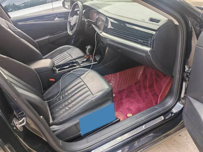 2022 VOLKSWAGEN PASSAT thumbnail 3