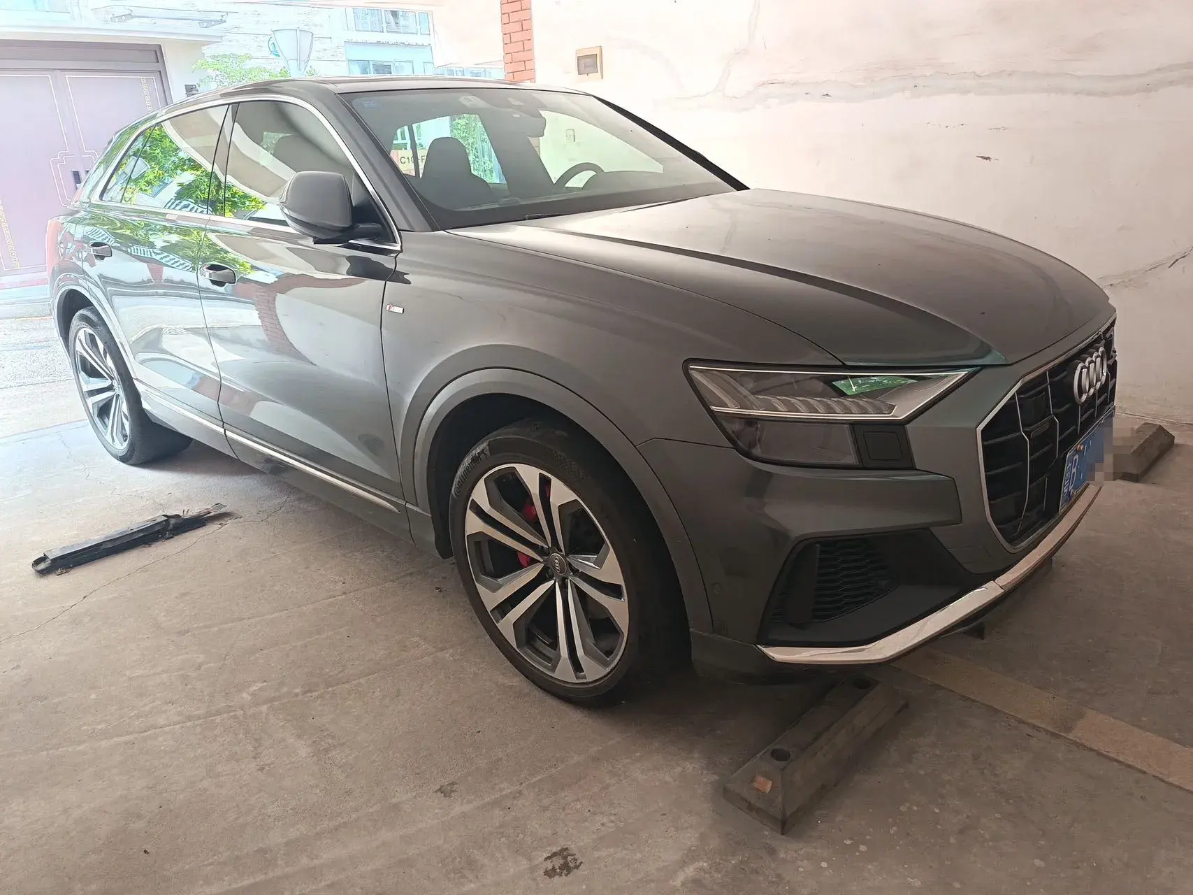 2019 AUDI Q8 thumbnail 2