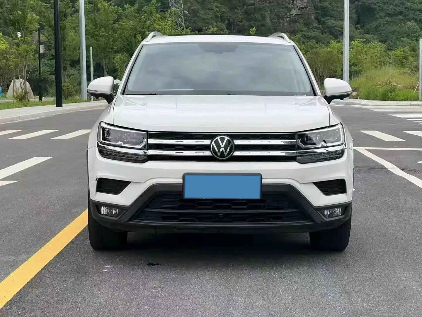 2021 VOLKSWAGEN THARU thumbnail 2