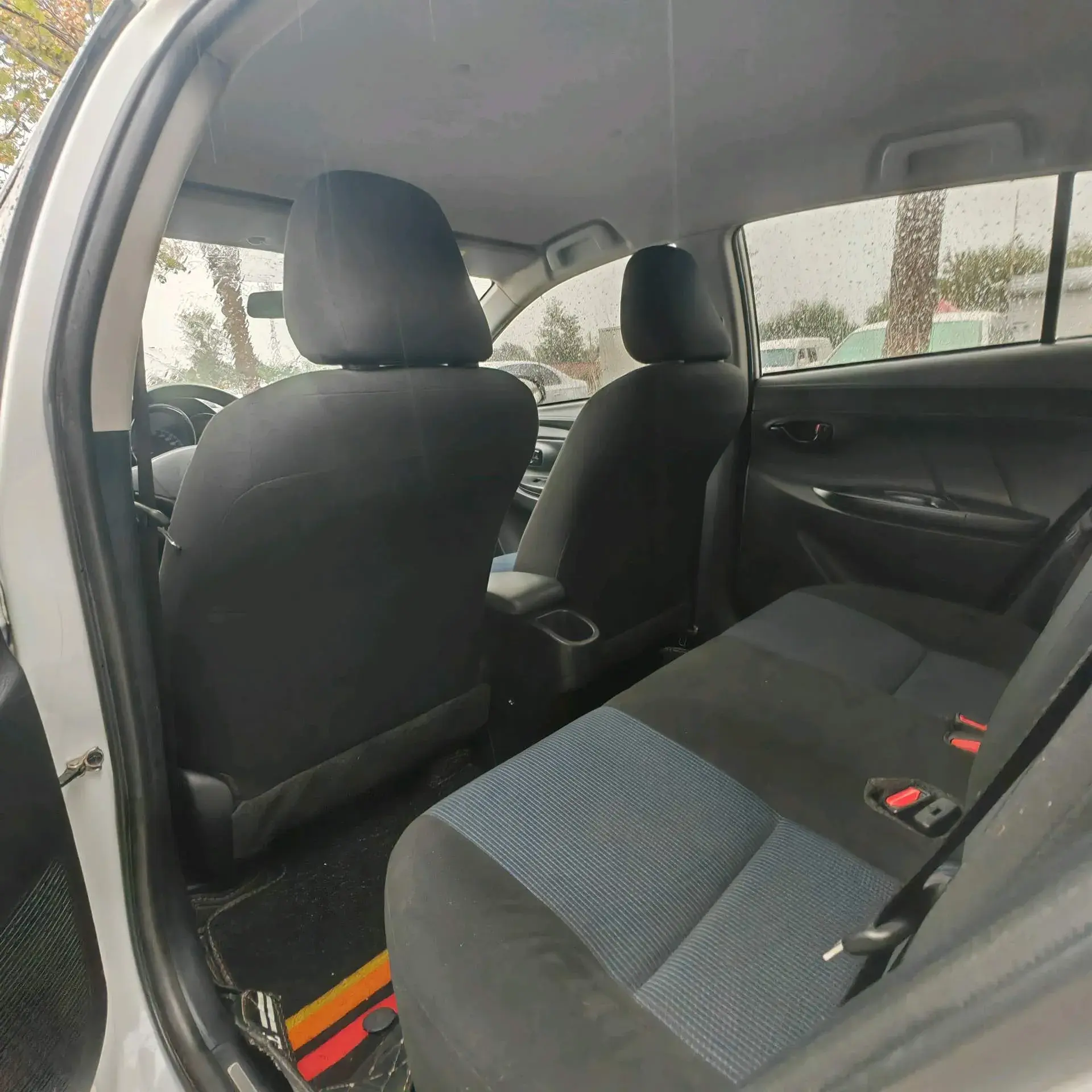 2019 TOYOTA YARIS thumbnail 4