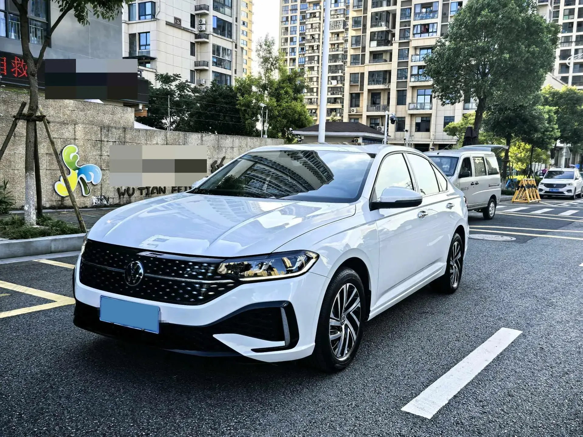 2023 VOLKSWAGEN LAVIDA view 1