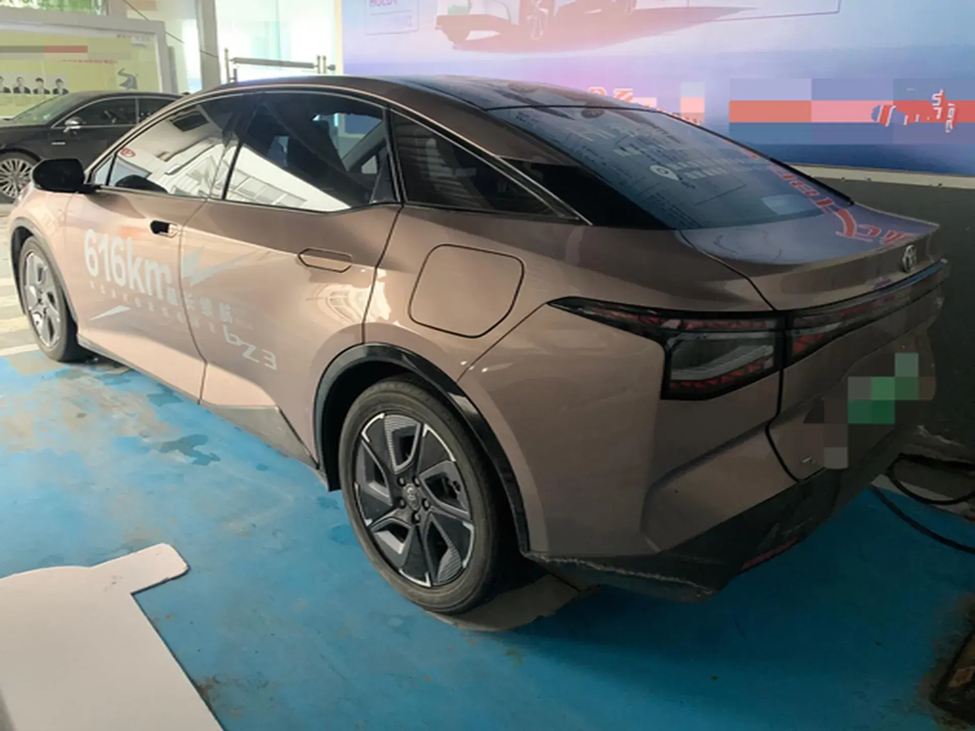 2023 TOYOTA BZ3 thumbnail 3