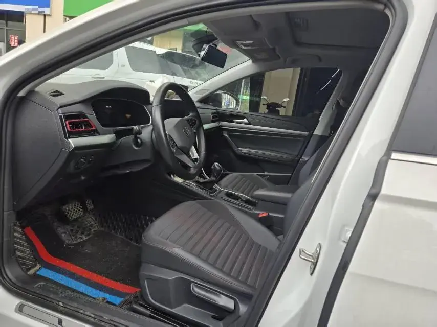 2023 VOLKSWAGEN LAVIDA thumbnail 2