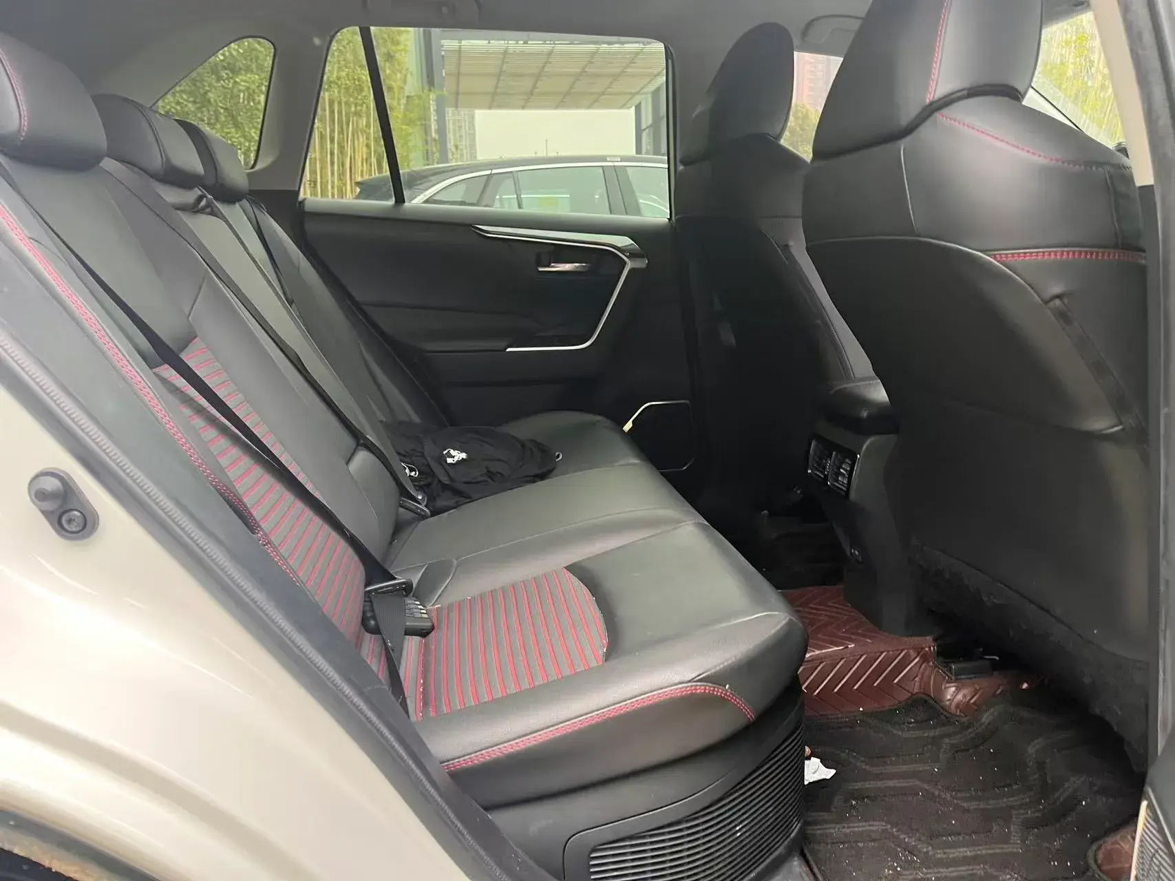 2021 TOYOTA RAV4 thumbnail 3