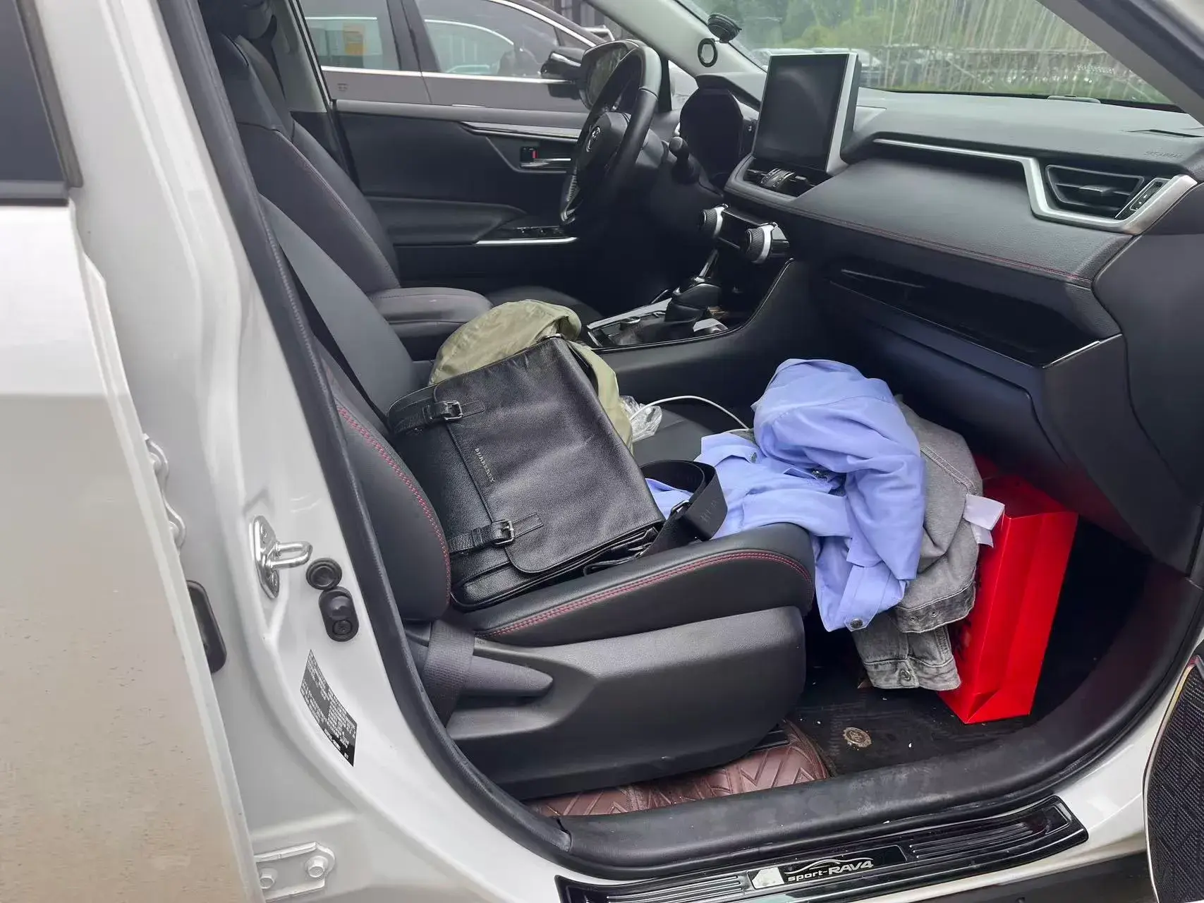 2021 TOYOTA RAV4 thumbnail 2