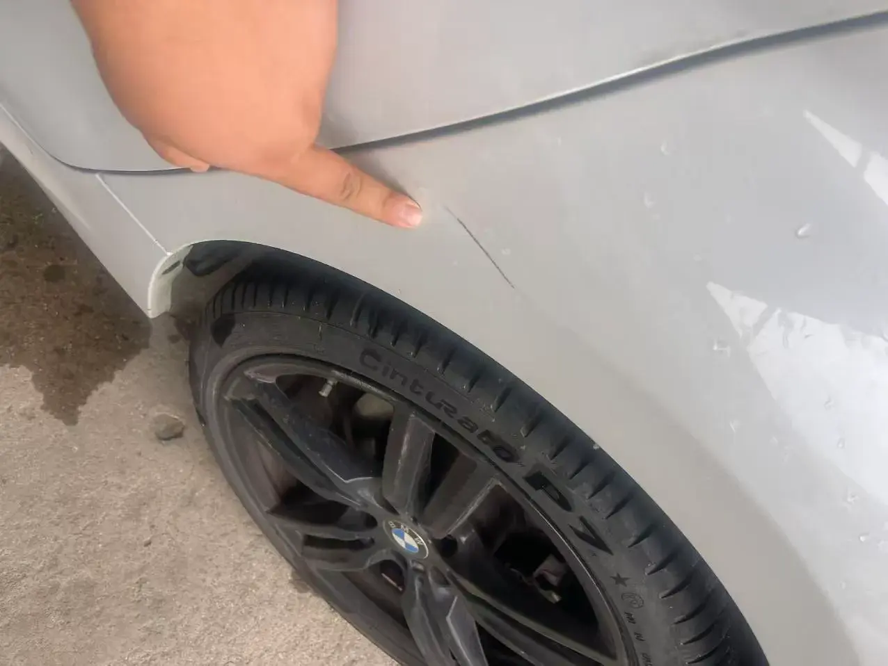 2021 BMW 1 thumbnail 4