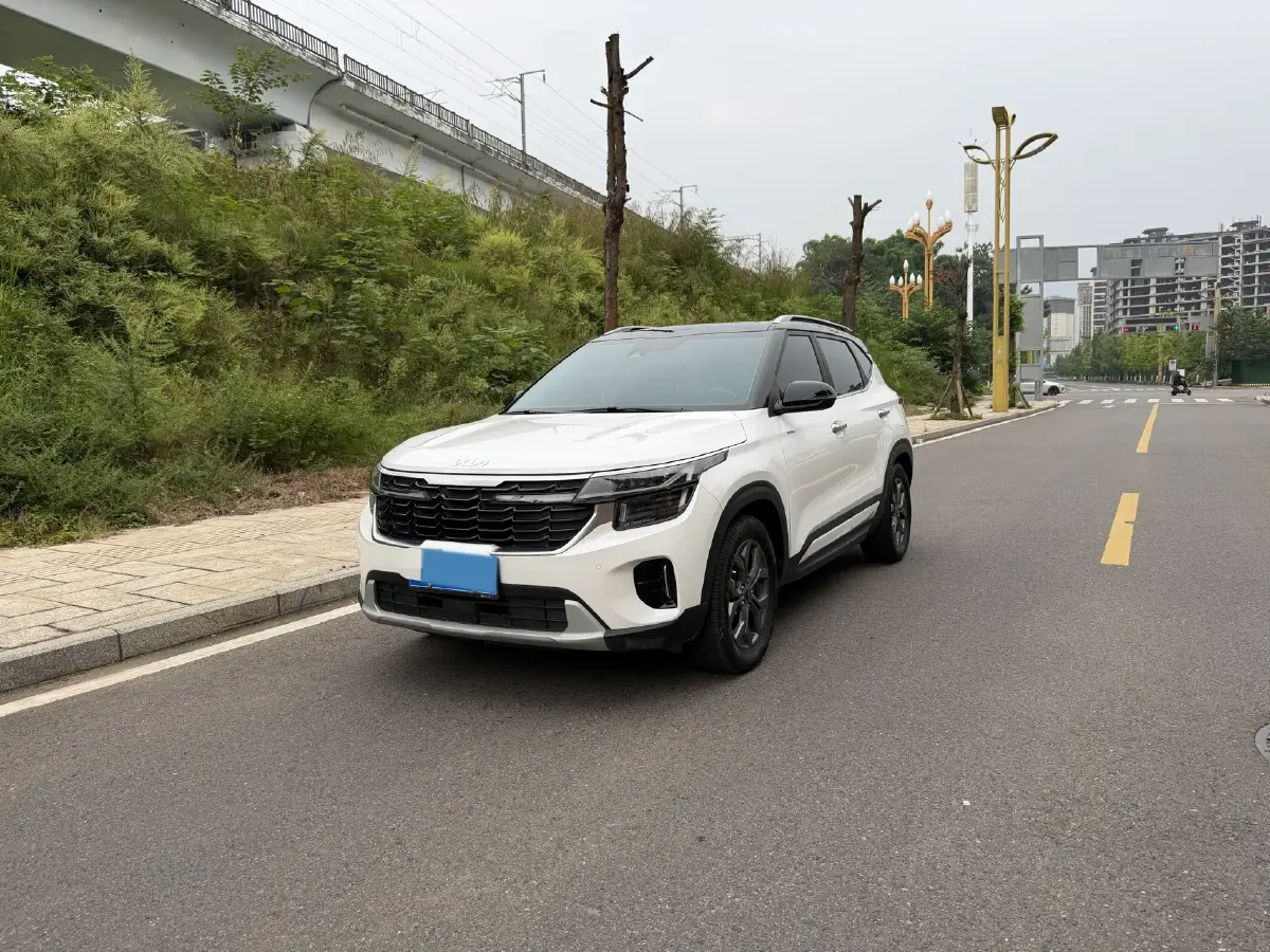 2023 Kia Seltos 1.5L 115HP L4 CVT
