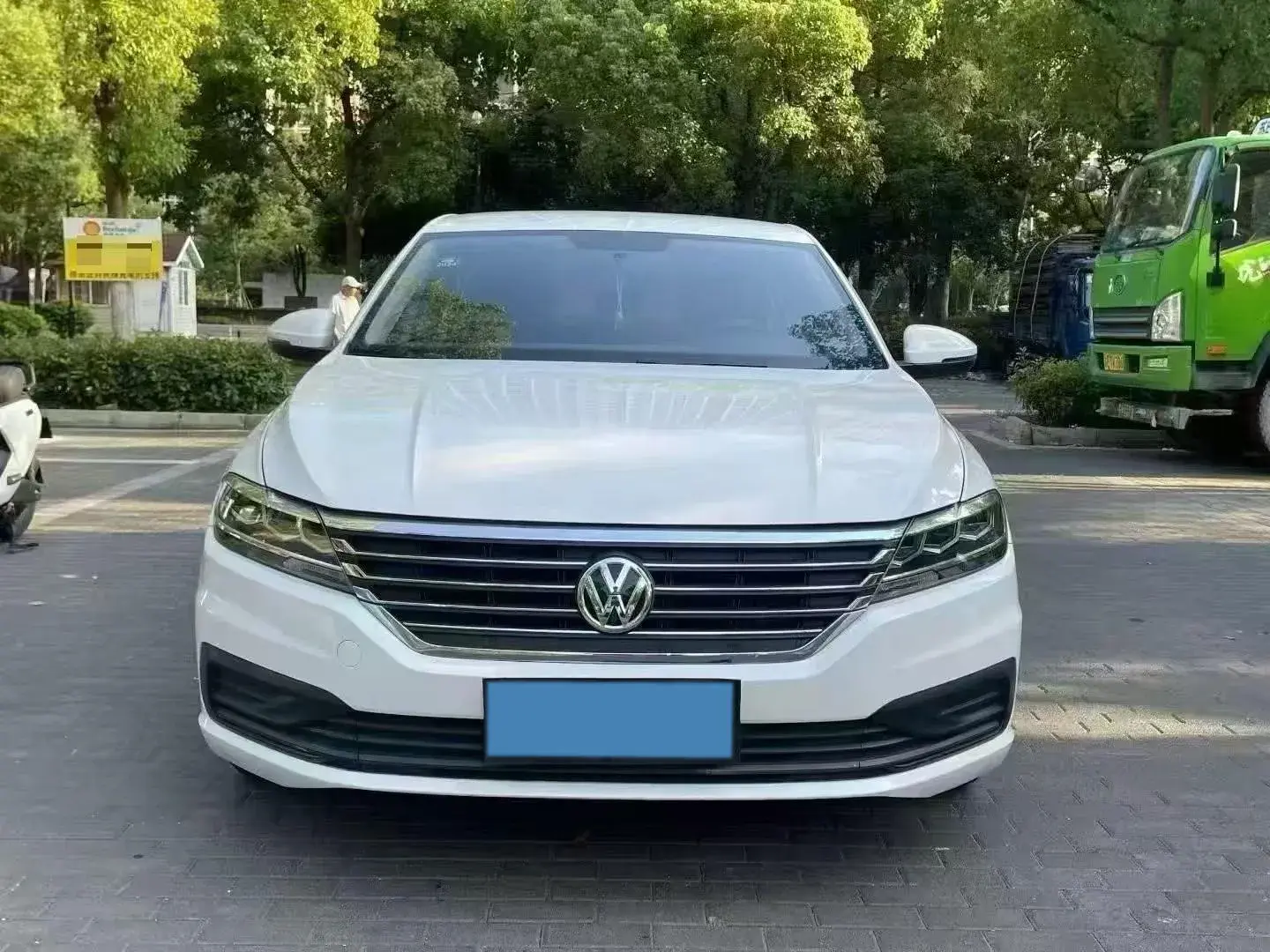 2019 VOLKSWAGEN LAVIDA thumbnail 2