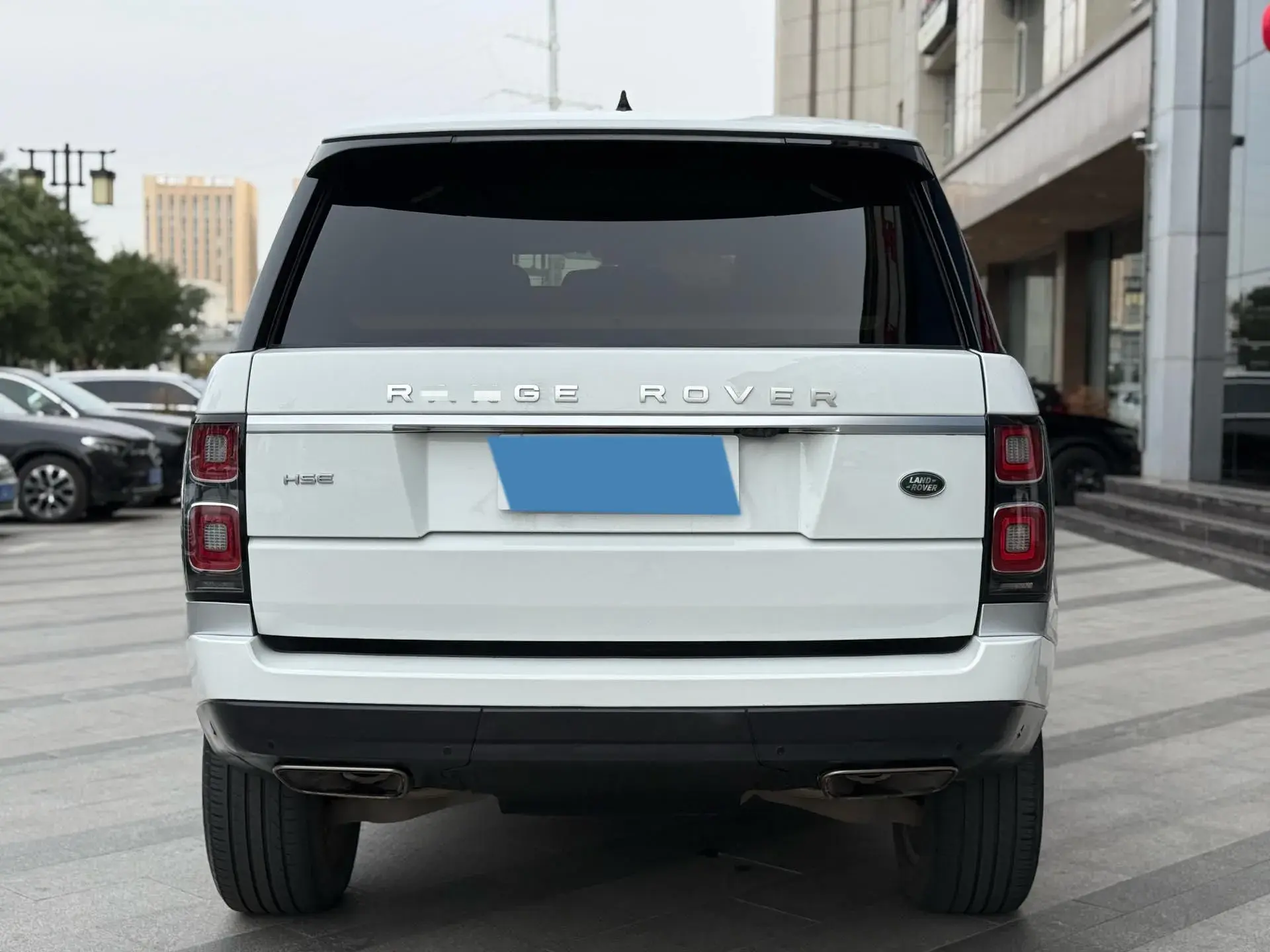 2018 LAND ROVER thumbnail 4