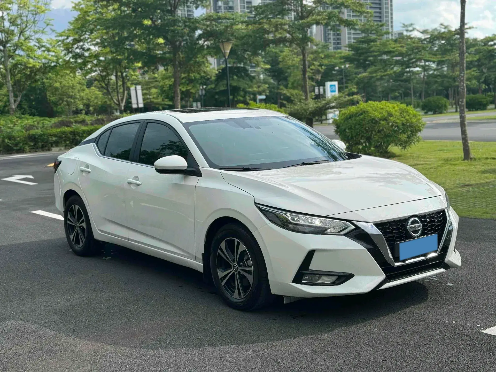 2022 NISSAN SYLPHY thumbnail 3