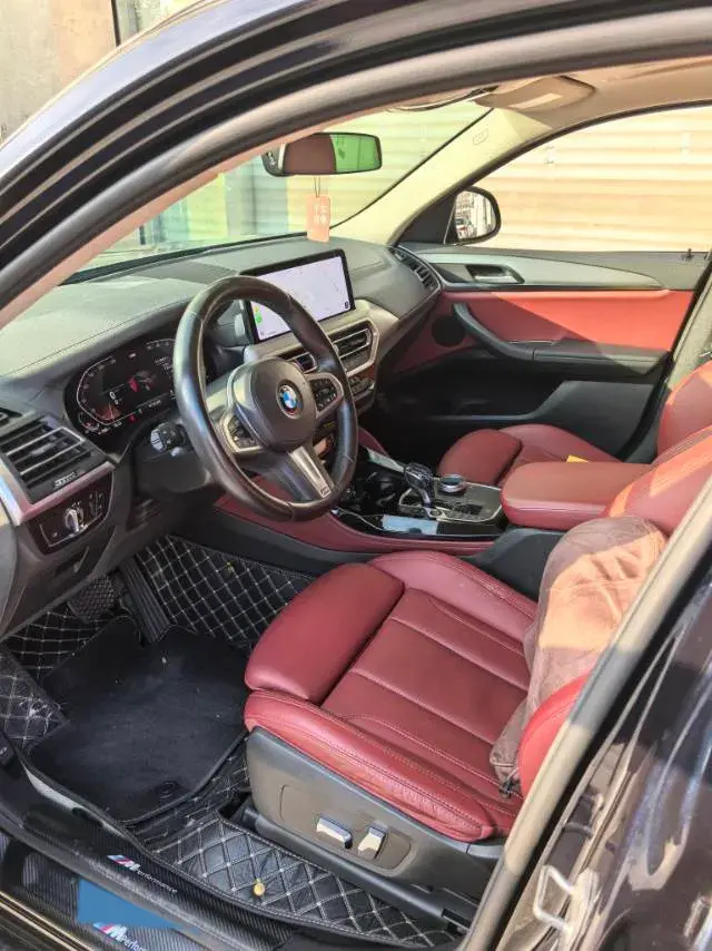 2022 BMW X4 thumbnail 3