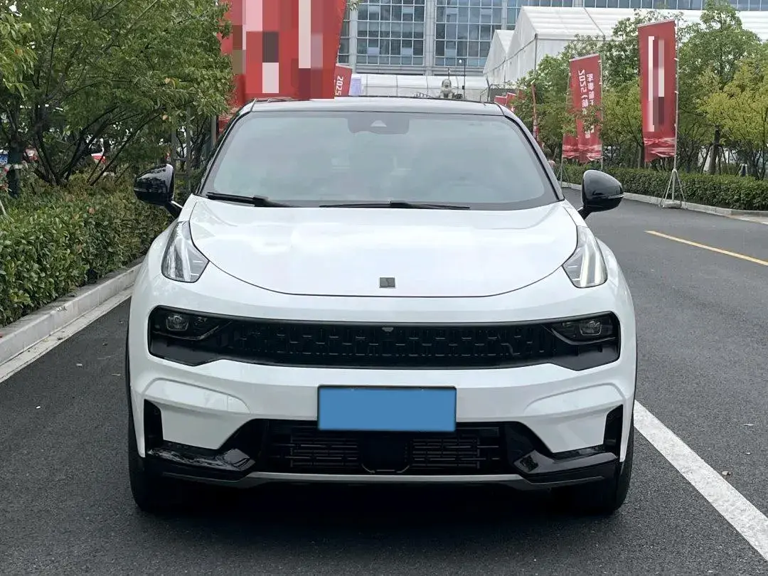 2020 LYNK&CO 05 thumbnail 2