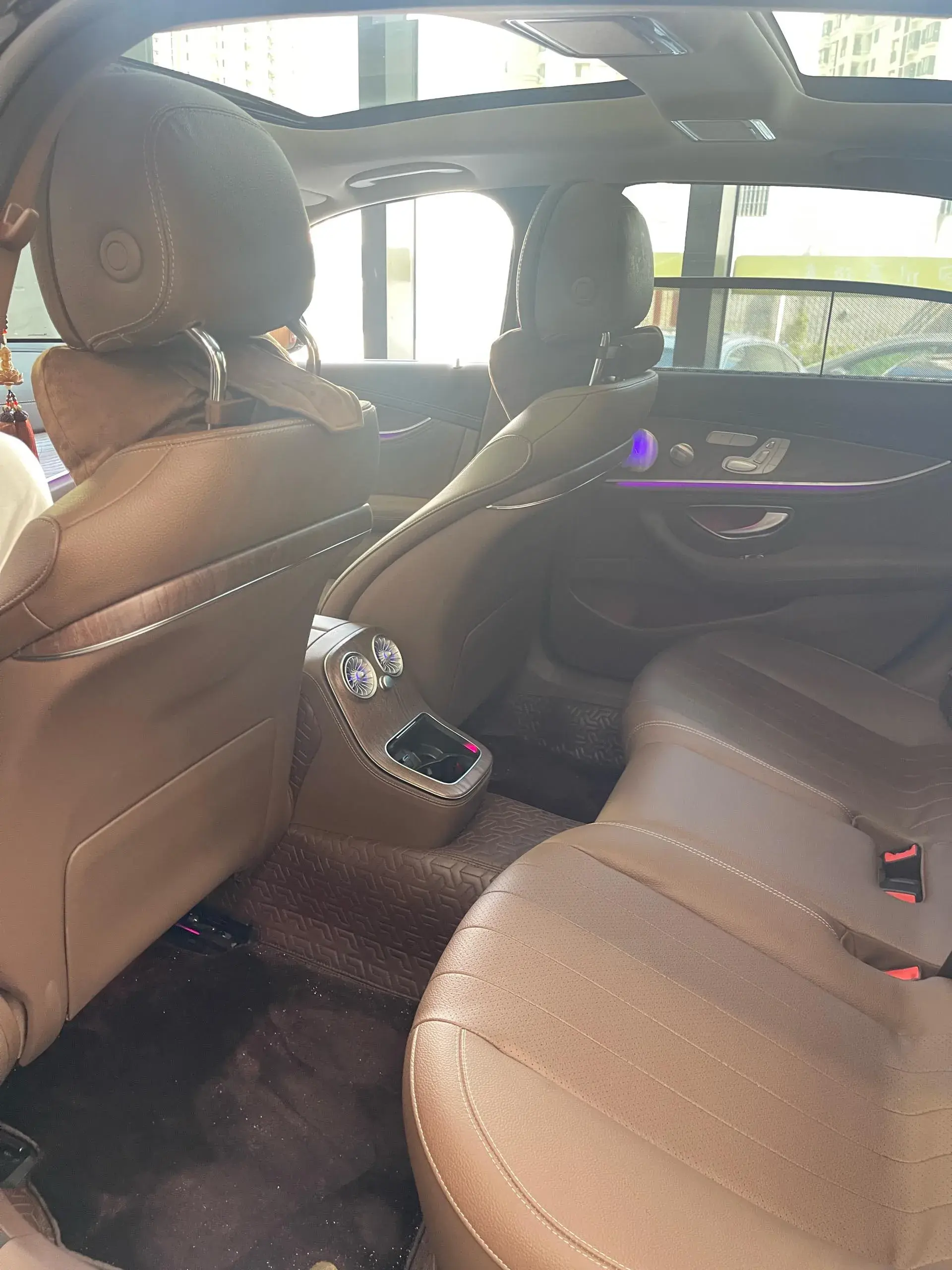 2022 MERCEDES-BENZ E thumbnail 4