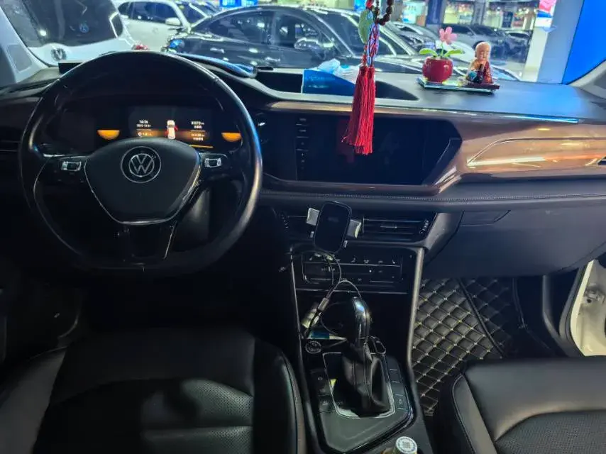 2021 VOLKSWAGEN THARU thumbnail 3